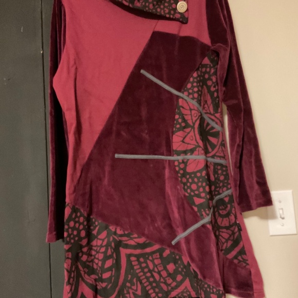 Tunic by Leopards and Roses medium burgundy - Picture 6 of 6